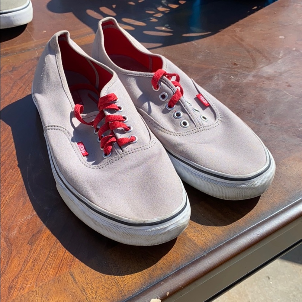 Men’s tan and red vans